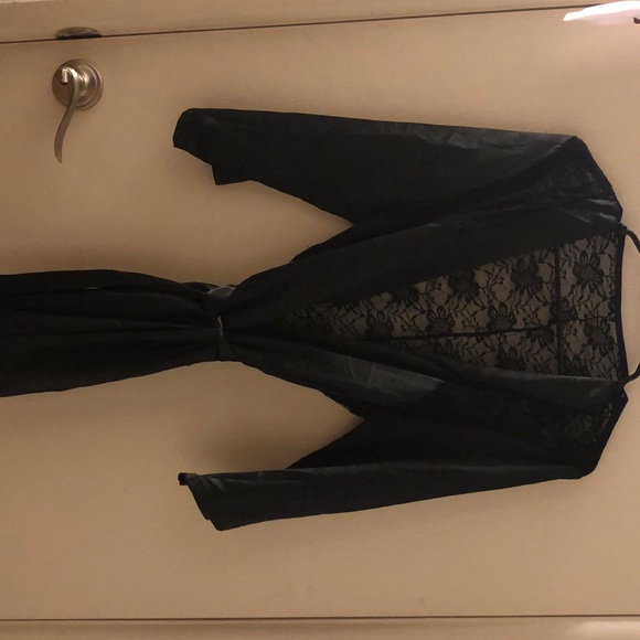 Silk lace sexy coverup - Picture 2 of 4